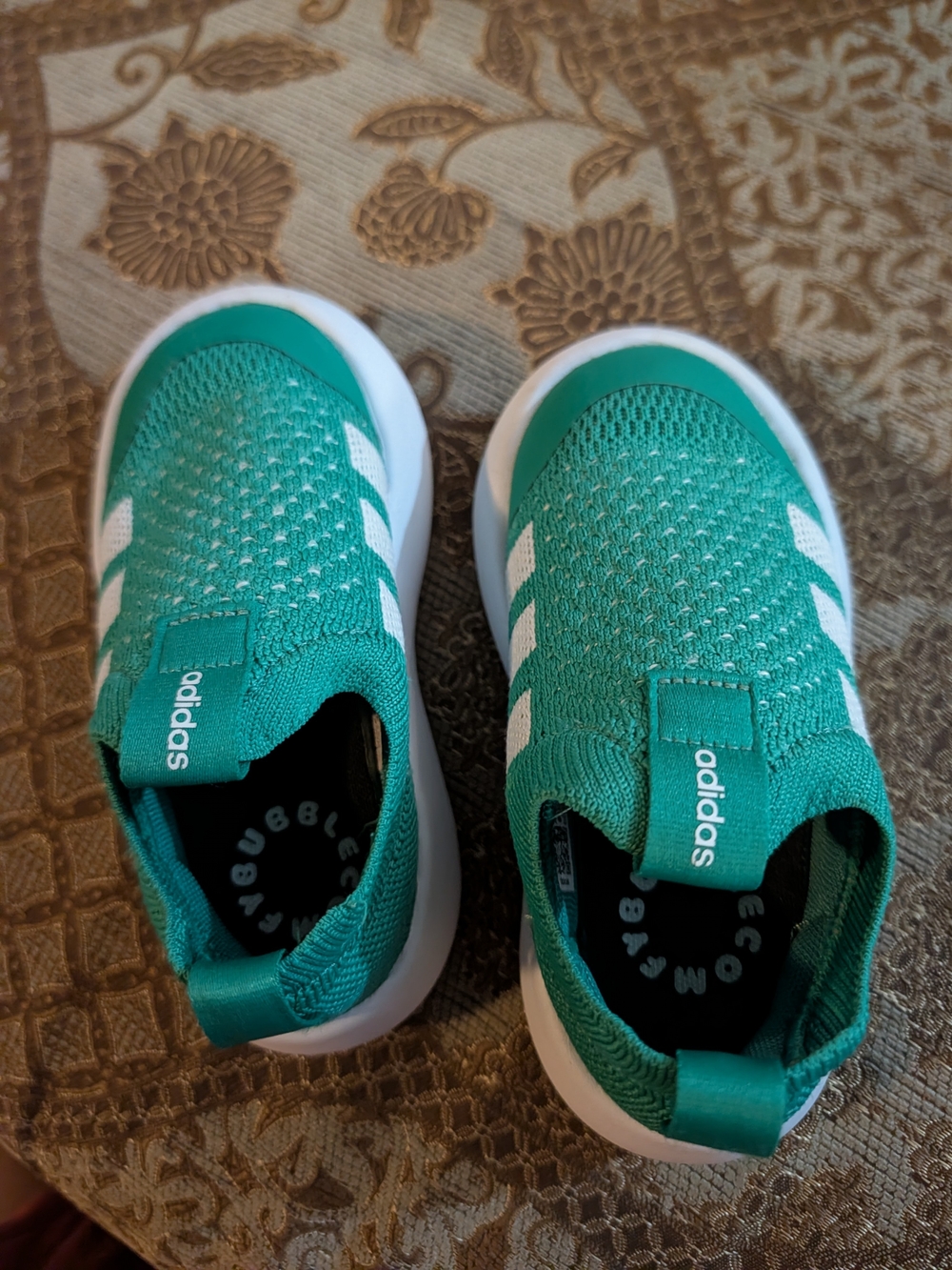 adidas Kids Green Slip-On Athletic Shoes Size 9